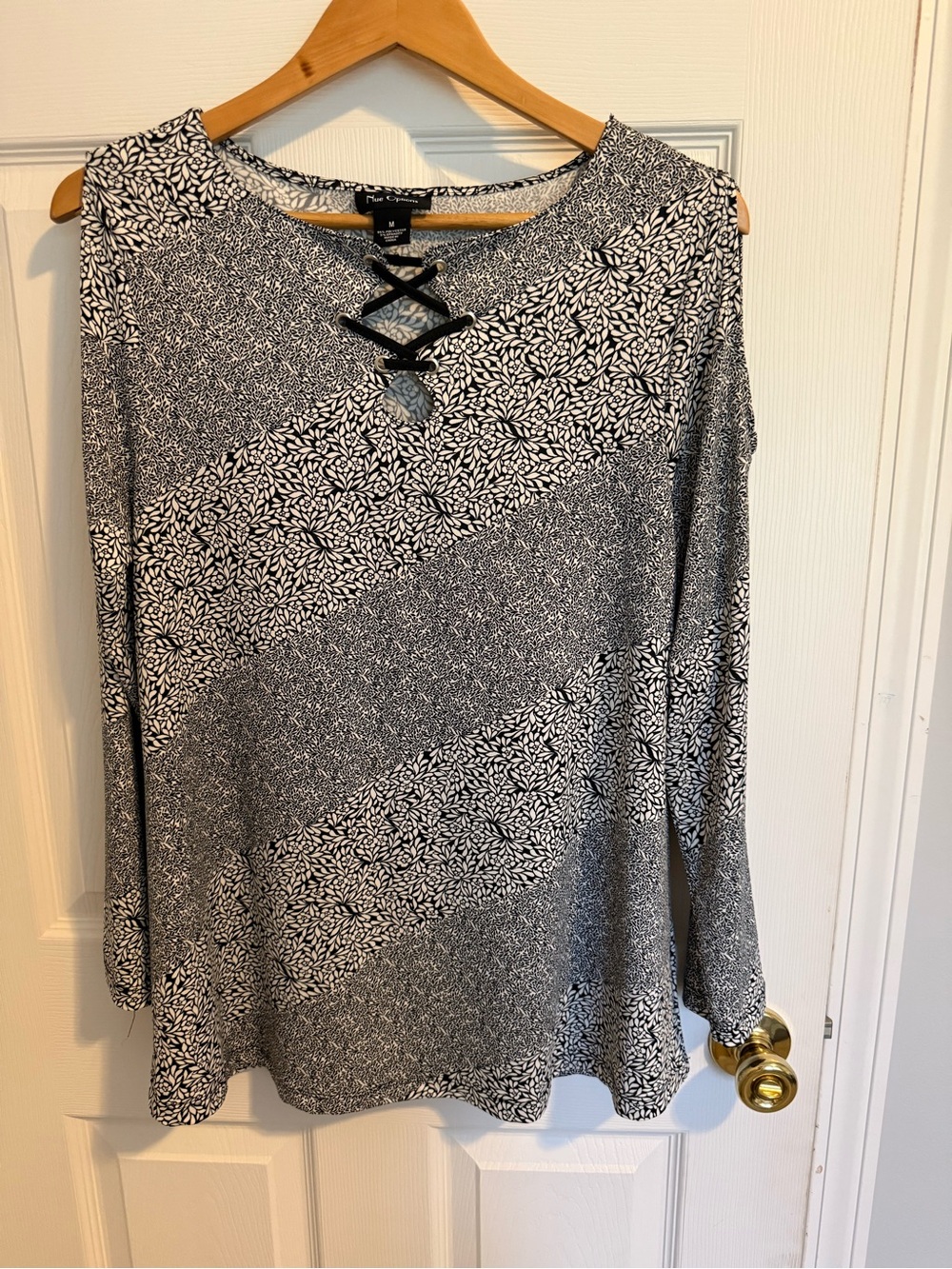Nue Options Black & White Diagonal Print Long-Sleeve Top with Crisscross Neck
